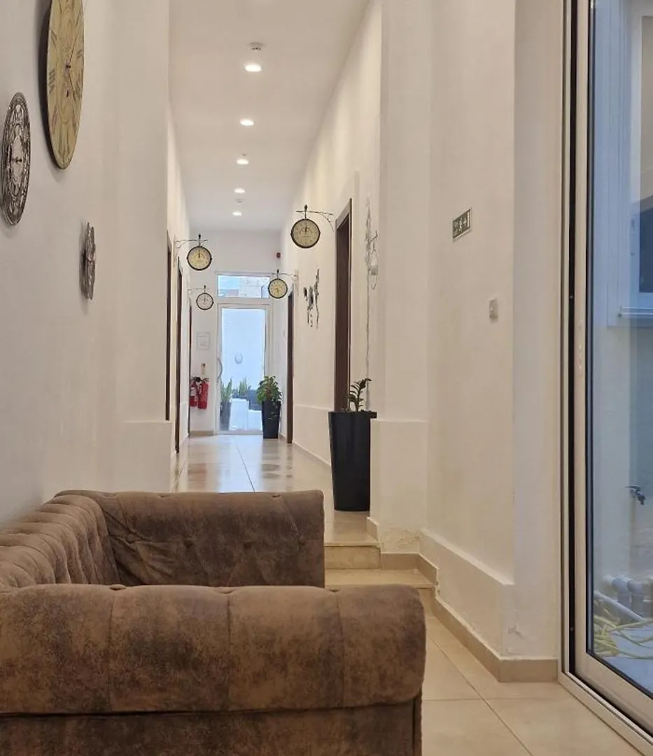 Alojamento de Acomodação e Pequeno-almoço Sliema Central Seafront O'Clock B&B Malta
