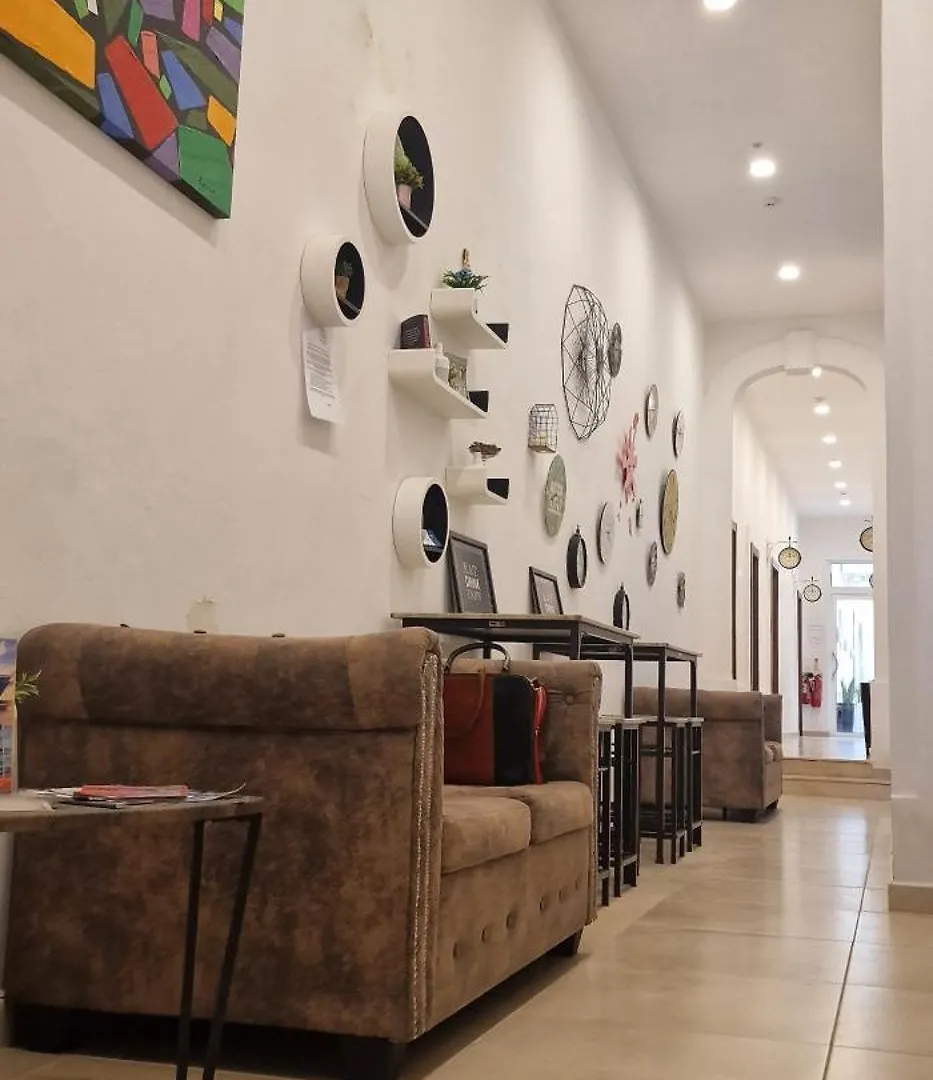 Sliema Central Seafront O'Clock B&B Malta